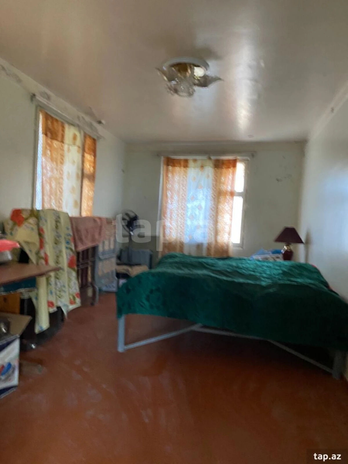 Satılır 6 otaqlı həyət evi