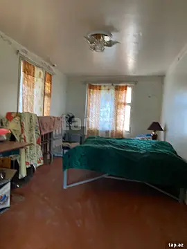 Satılır 6 otaqlı həyət evi