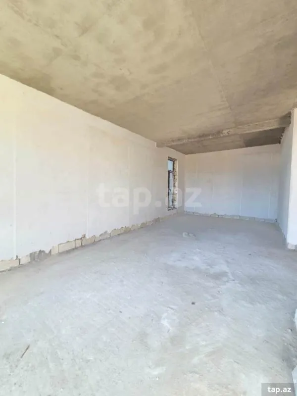 Satılır 6 otaqlı həyət evi