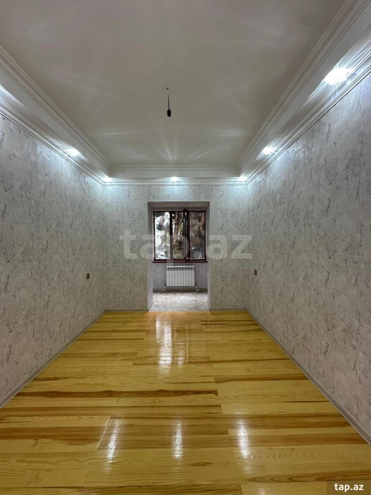 Satılır 4 otaqlı mənzil 102 m²