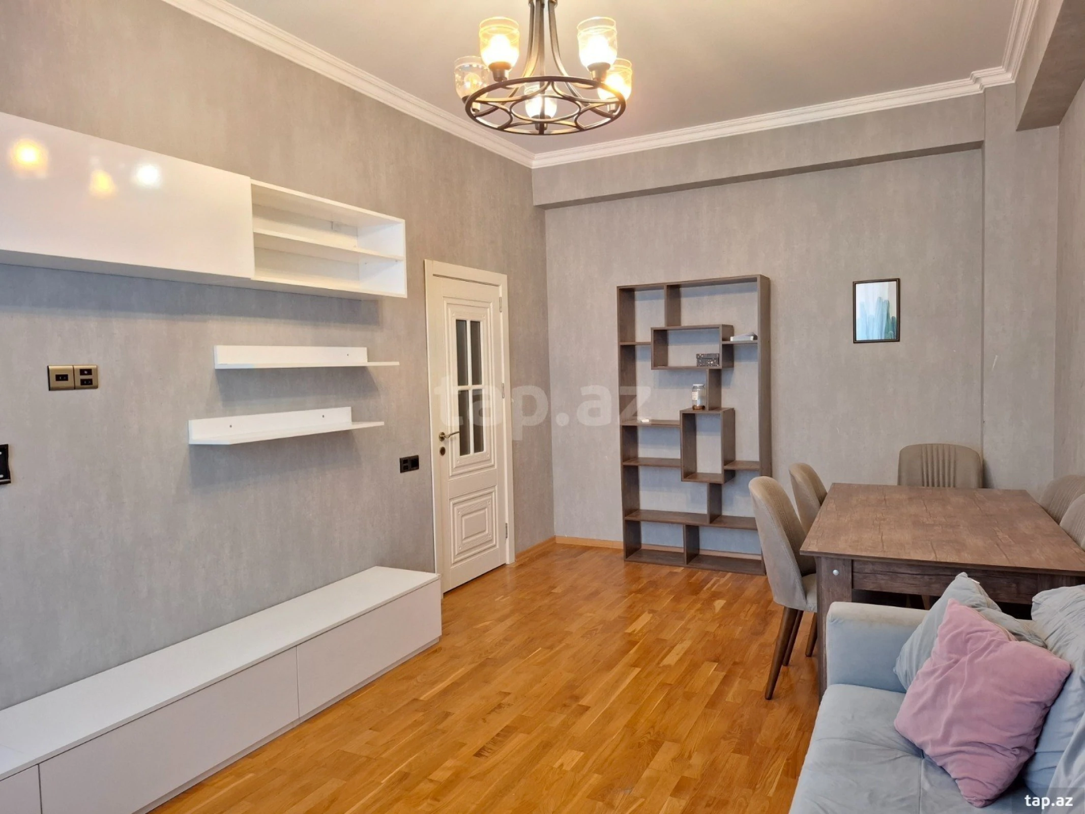 Satılır 2 otaqlı yeni tikili 60 m²