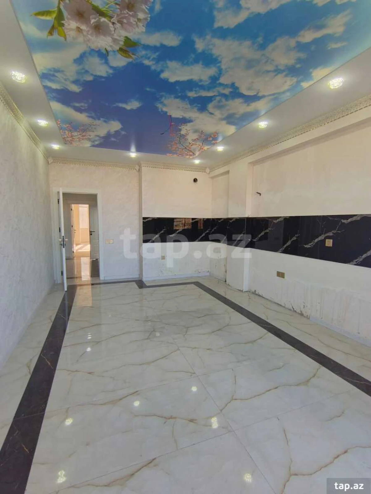 Satılır 3 otaqlı yeni tikili 135 m²
