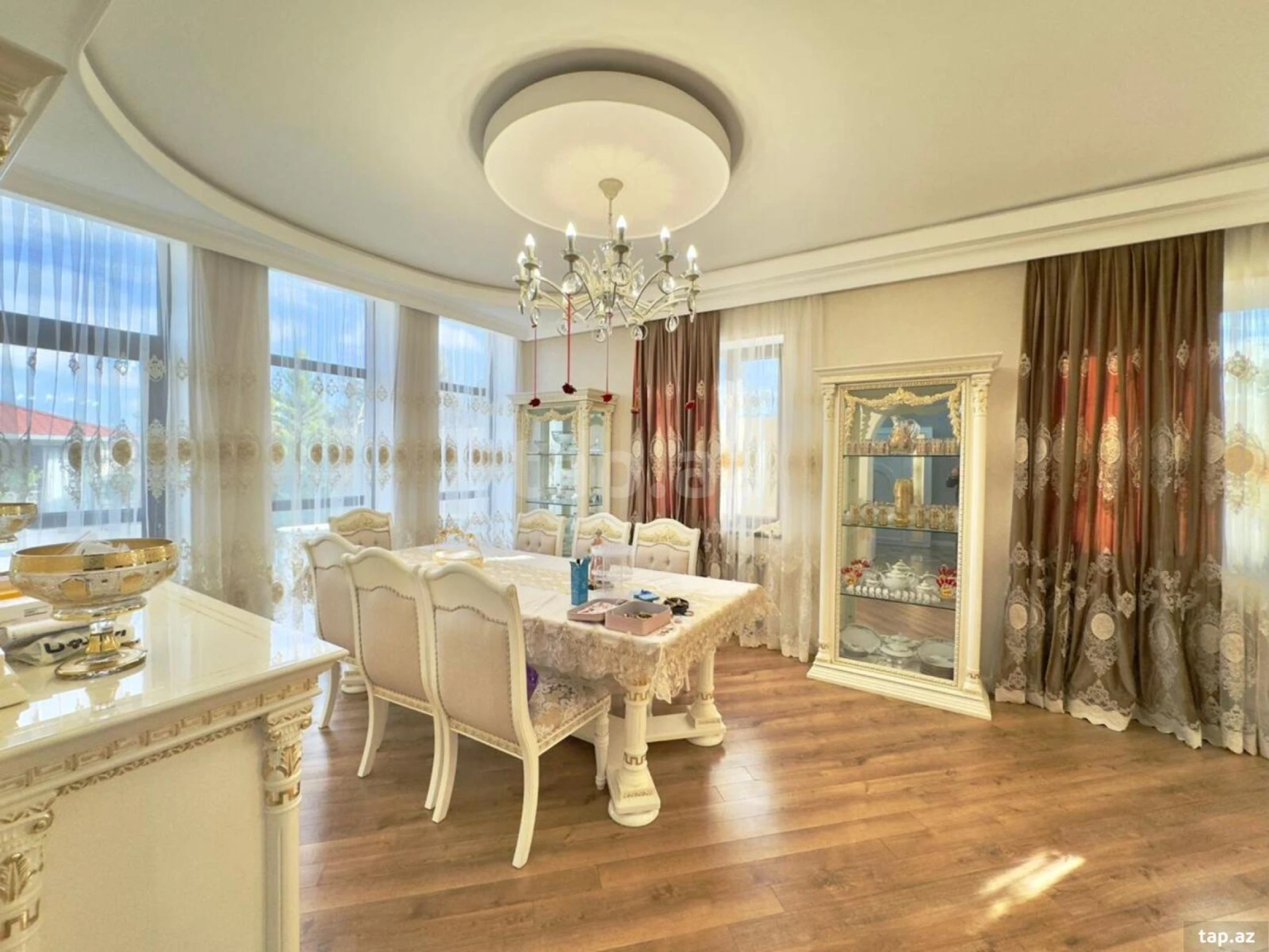 Satılır 5 otaqlı həyət evi