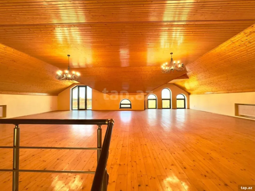 Satılır 5 otaqlı həyət evi