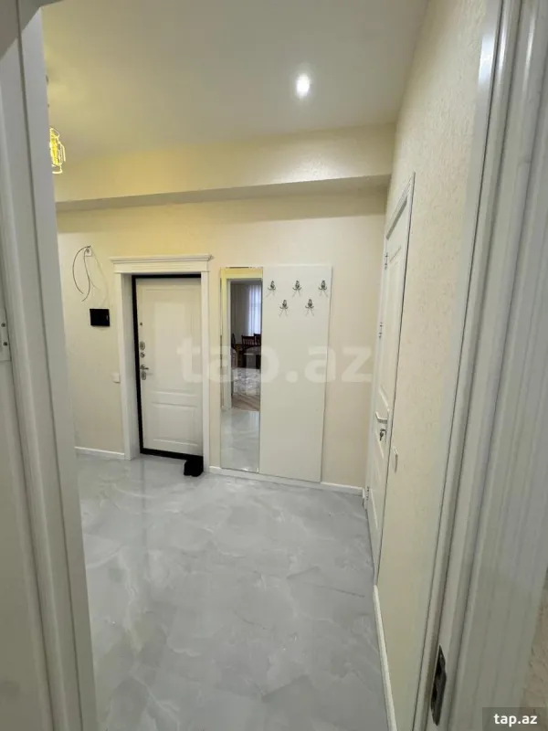 Kirayə verilir 2 otaqlı yeni tikili 60 m²