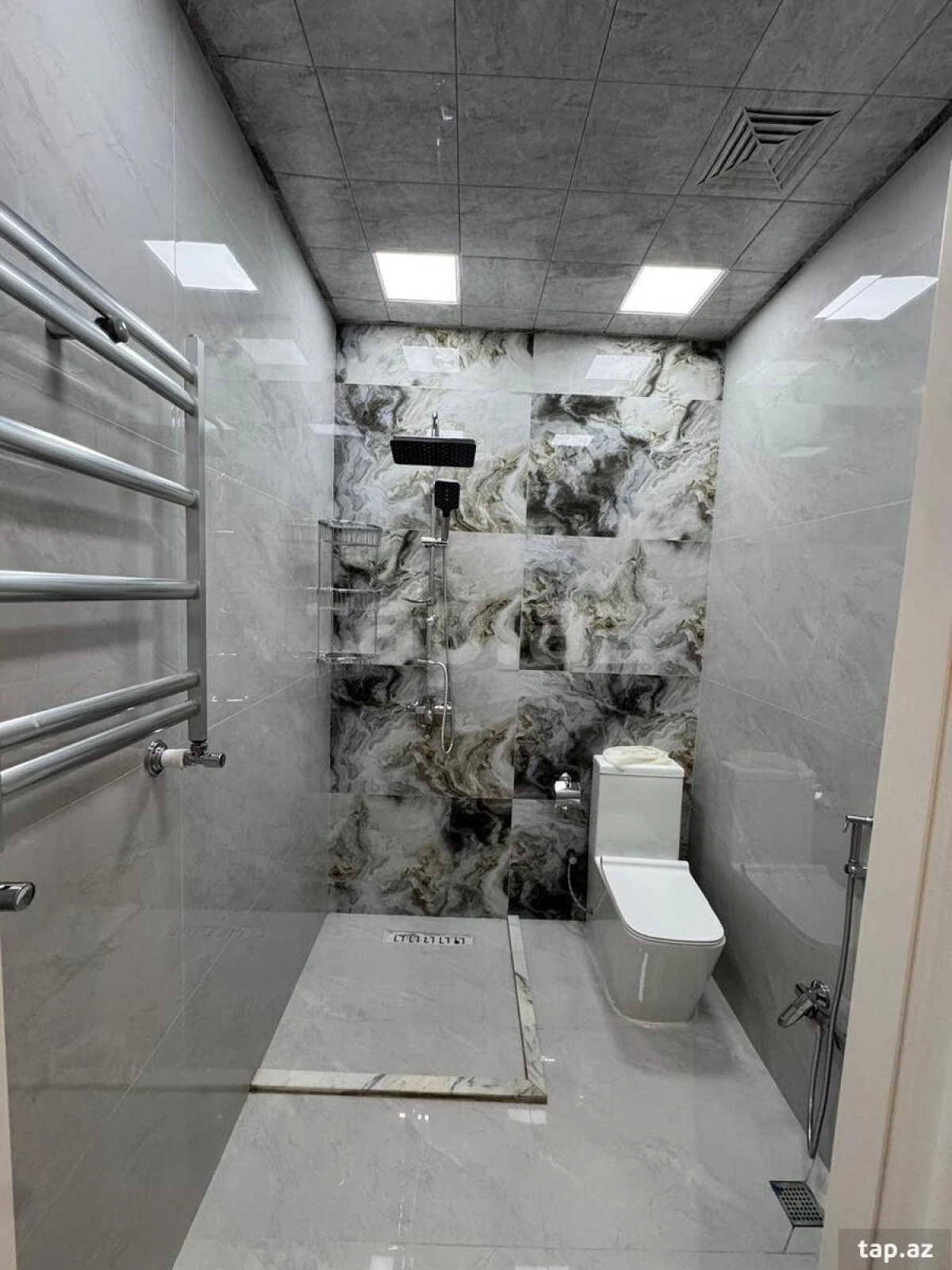 Kirayə verilir 2 otaqlı yeni tikili 60 m²