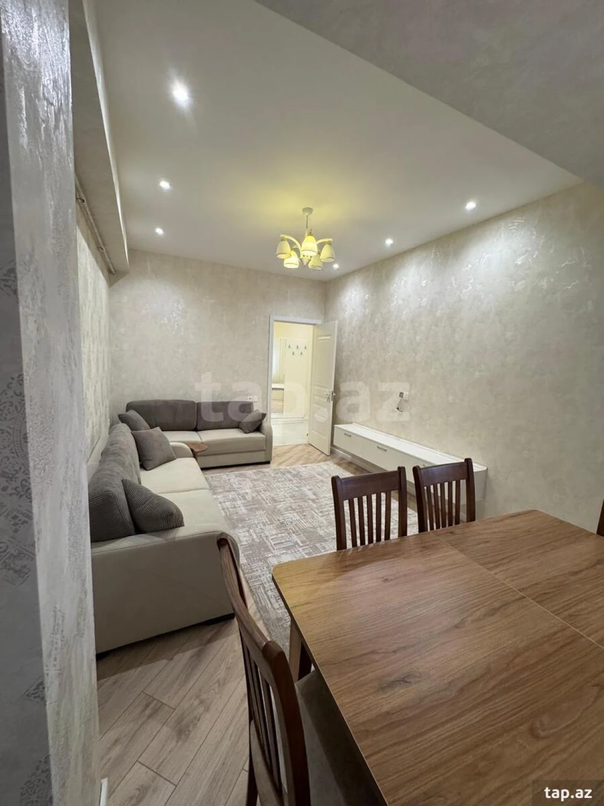 Kirayə verilir 2 otaqlı yeni tikili 60 m²