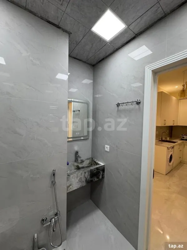 Kirayə verilir 2 otaqlı yeni tikili 60 m²