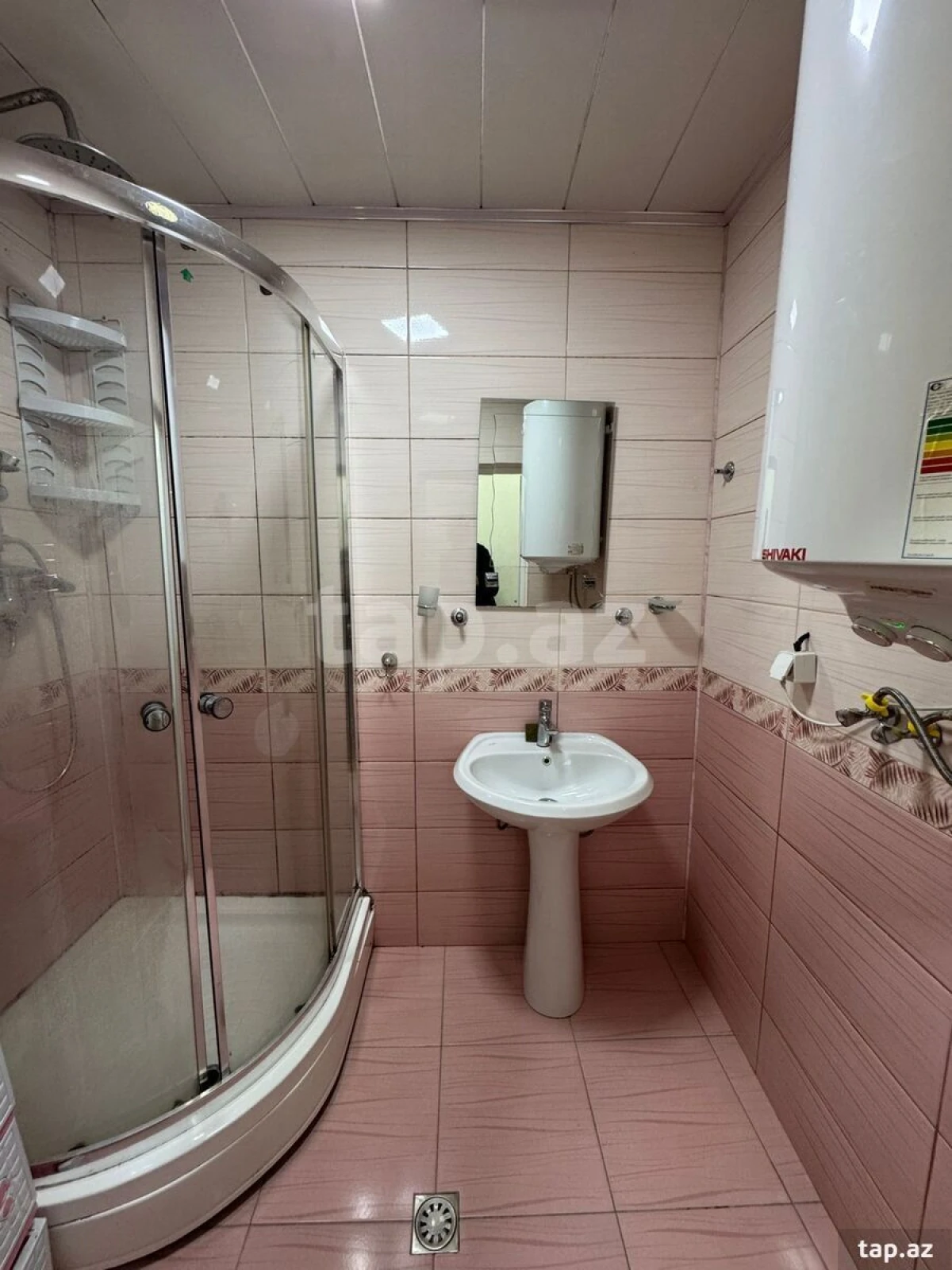 Satılır 3 otaqlı yeni tikili 80 m²