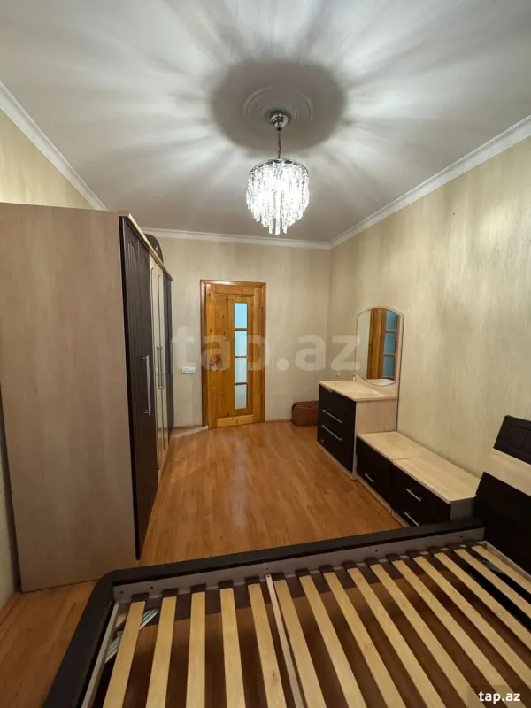 Satılır 3 otaqlı yeni tikili 80 m²