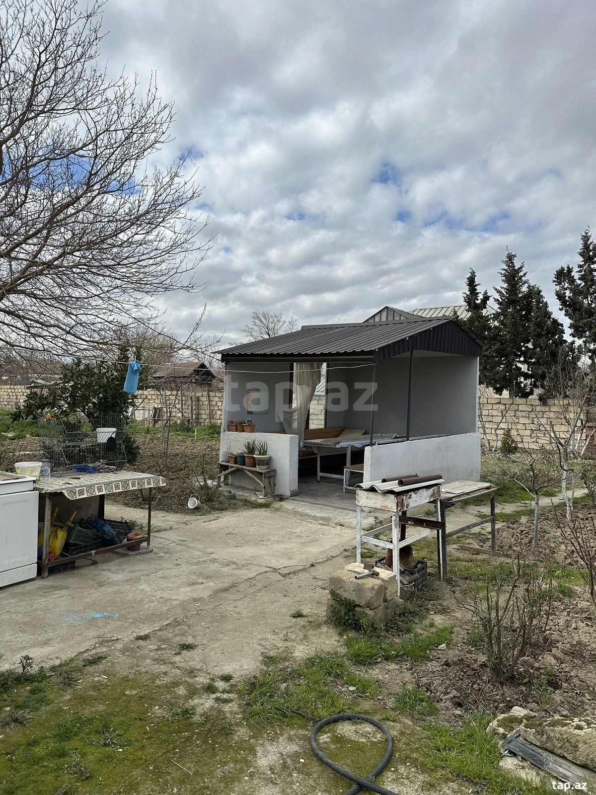 Satılır 2 otaqlı həyət evi