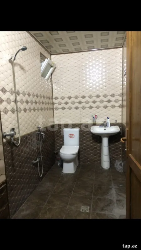 Kirayə verilir 4 otaqlı yeni tikili 100 m²