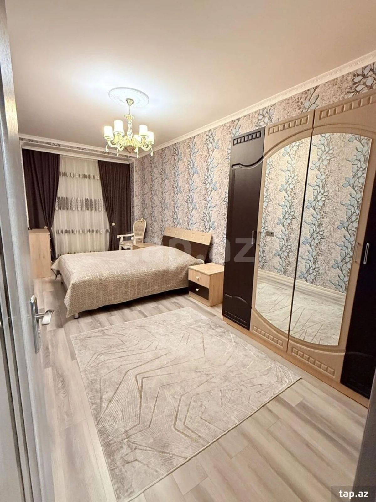 Satılır 4 otaqlı yeni tikili 100 m²