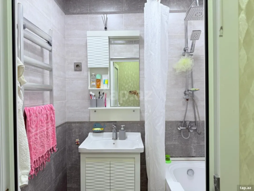 Satılır 4 otaqlı yeni tikili 100 m²