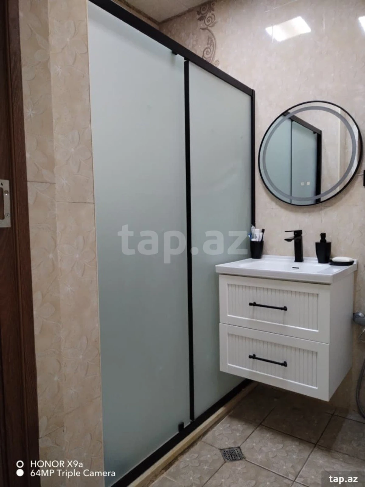 Satılır 2 otaqlı yeni tikili 60 m²