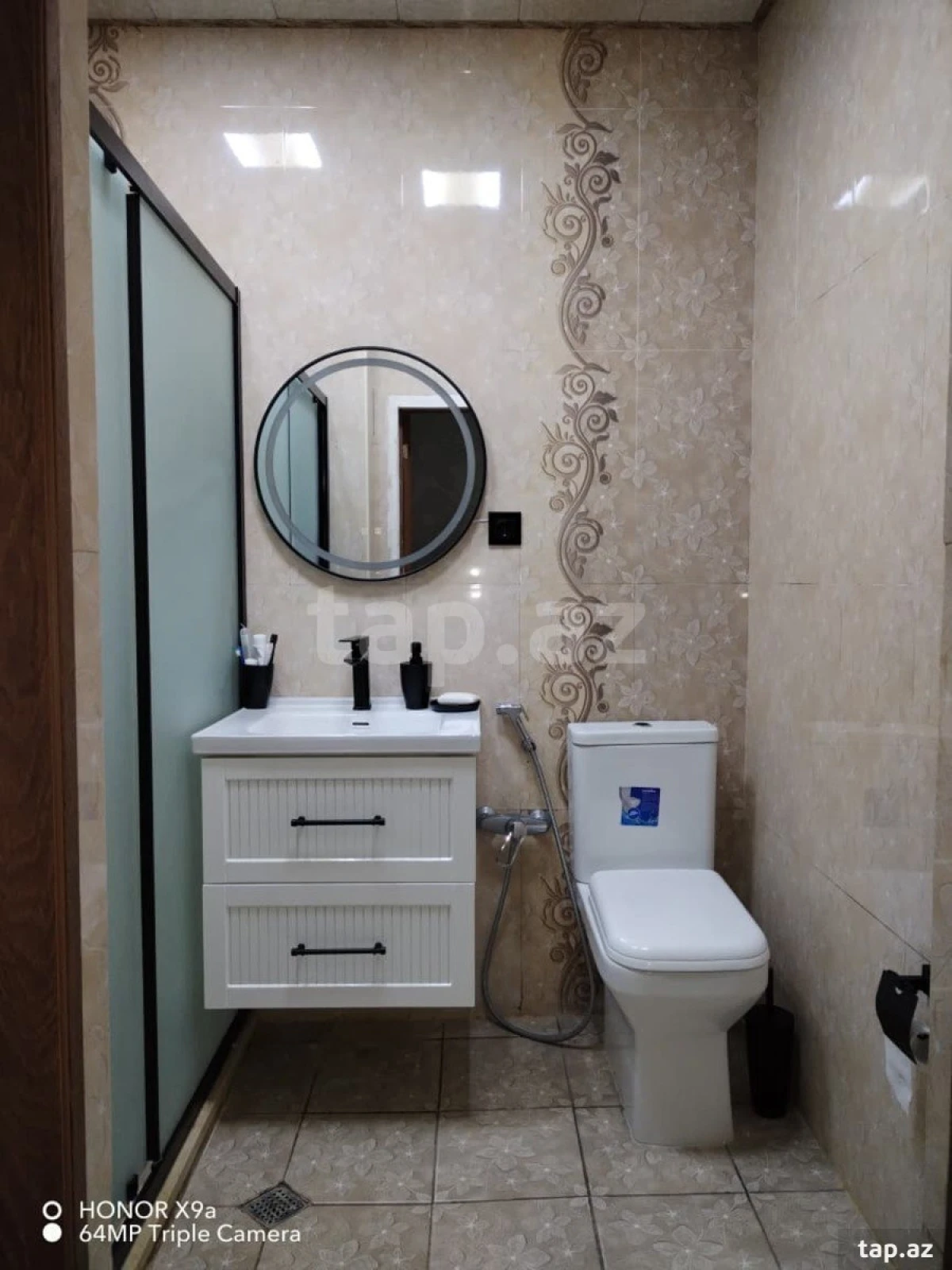 Satılır 2 otaqlı yeni tikili 60 m²