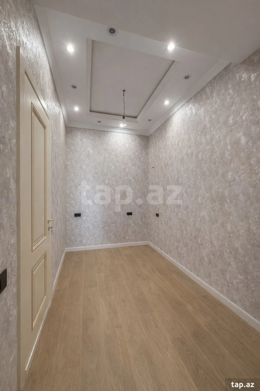 Satılır 2 otaqlı yeni tikili 73 m²