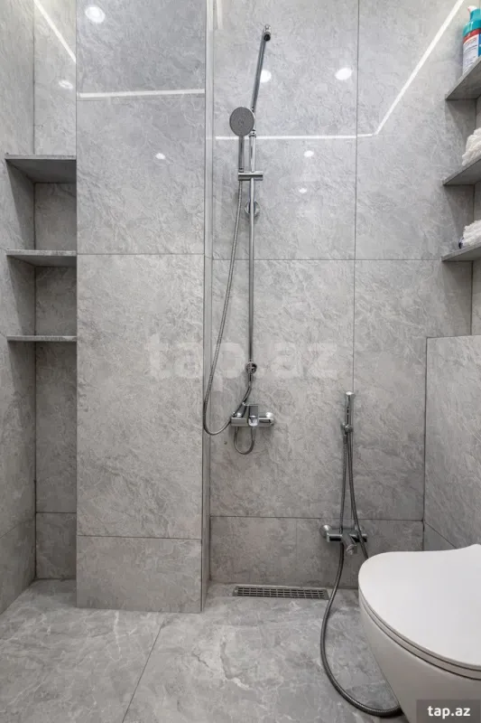 Satılır 2 otaqlı yeni tikili 73 m²