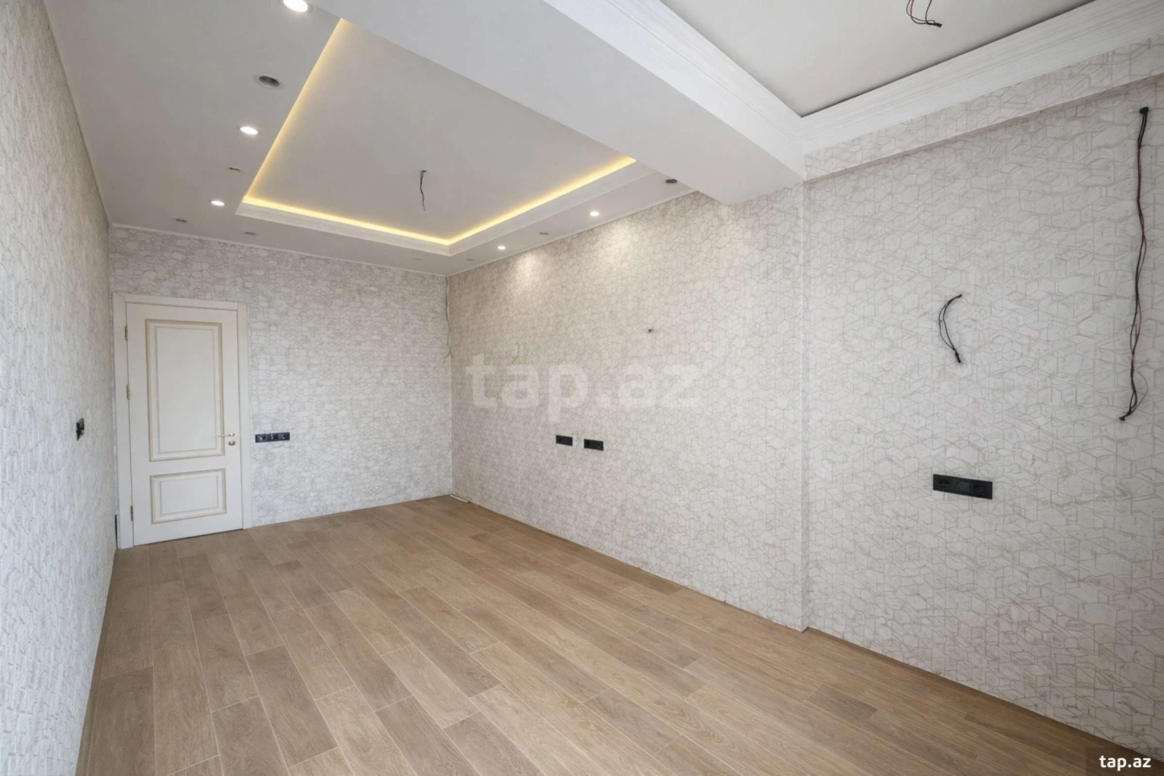 Satılır 2 otaqlı yeni tikili 73 m²