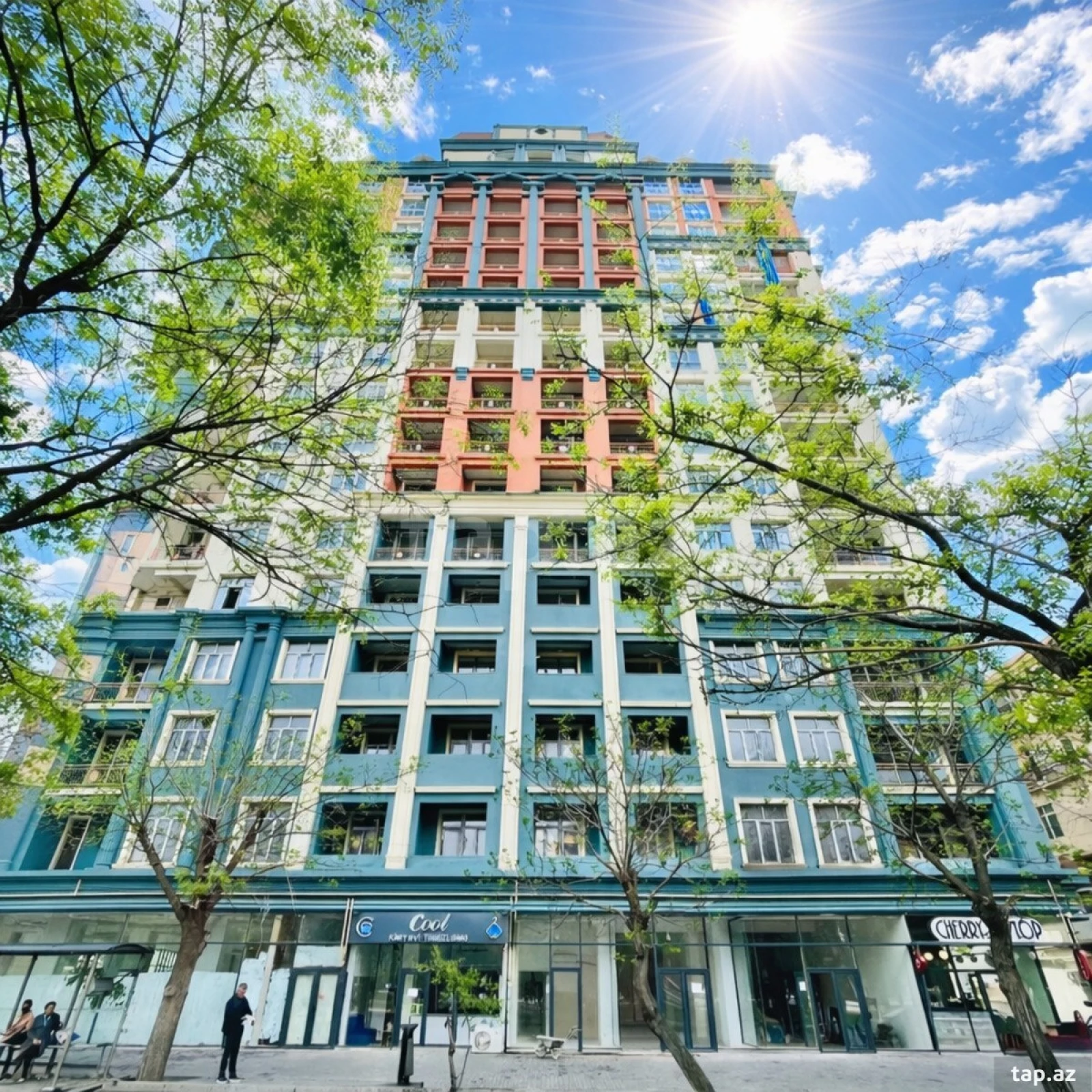 Satılır 2 otaqlı yeni tikili 73 m²