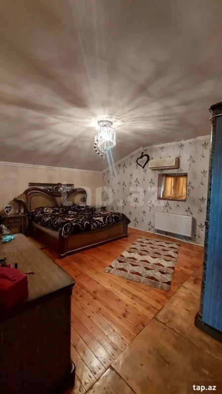 Satılır 4 otaqlı həyət evi