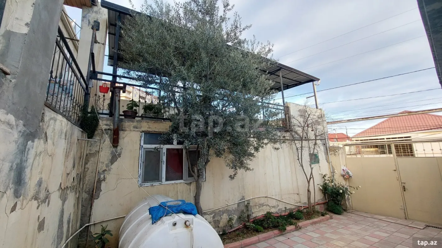 Satılır 4 otaqlı həyət evi