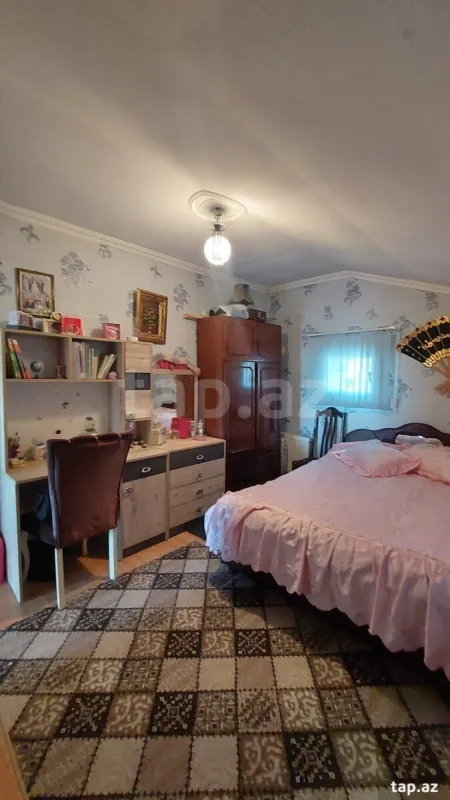 Satılır 4 otaqlı həyət evi