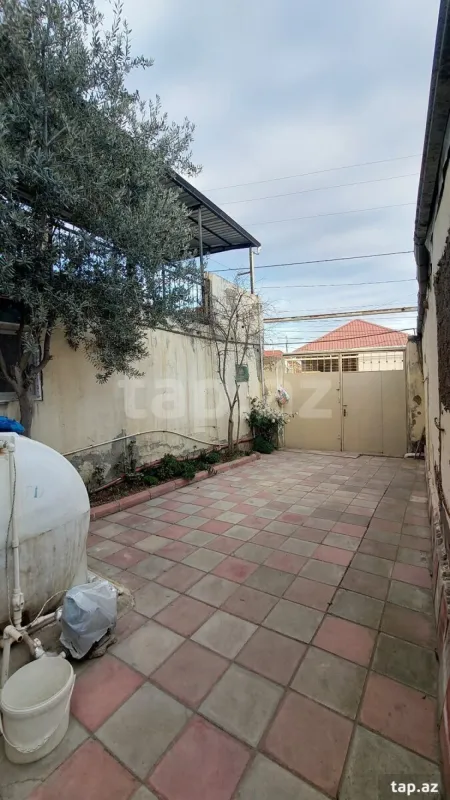 Satılır 4 otaqlı həyət evi