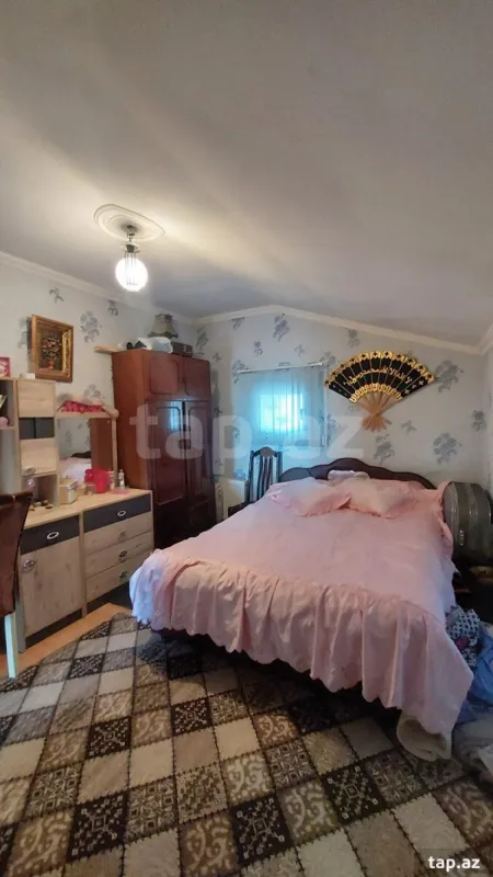 Satılır 4 otaqlı həyət evi