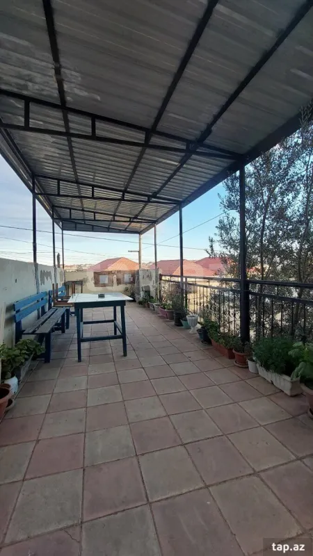 Satılır 4 otaqlı həyət evi