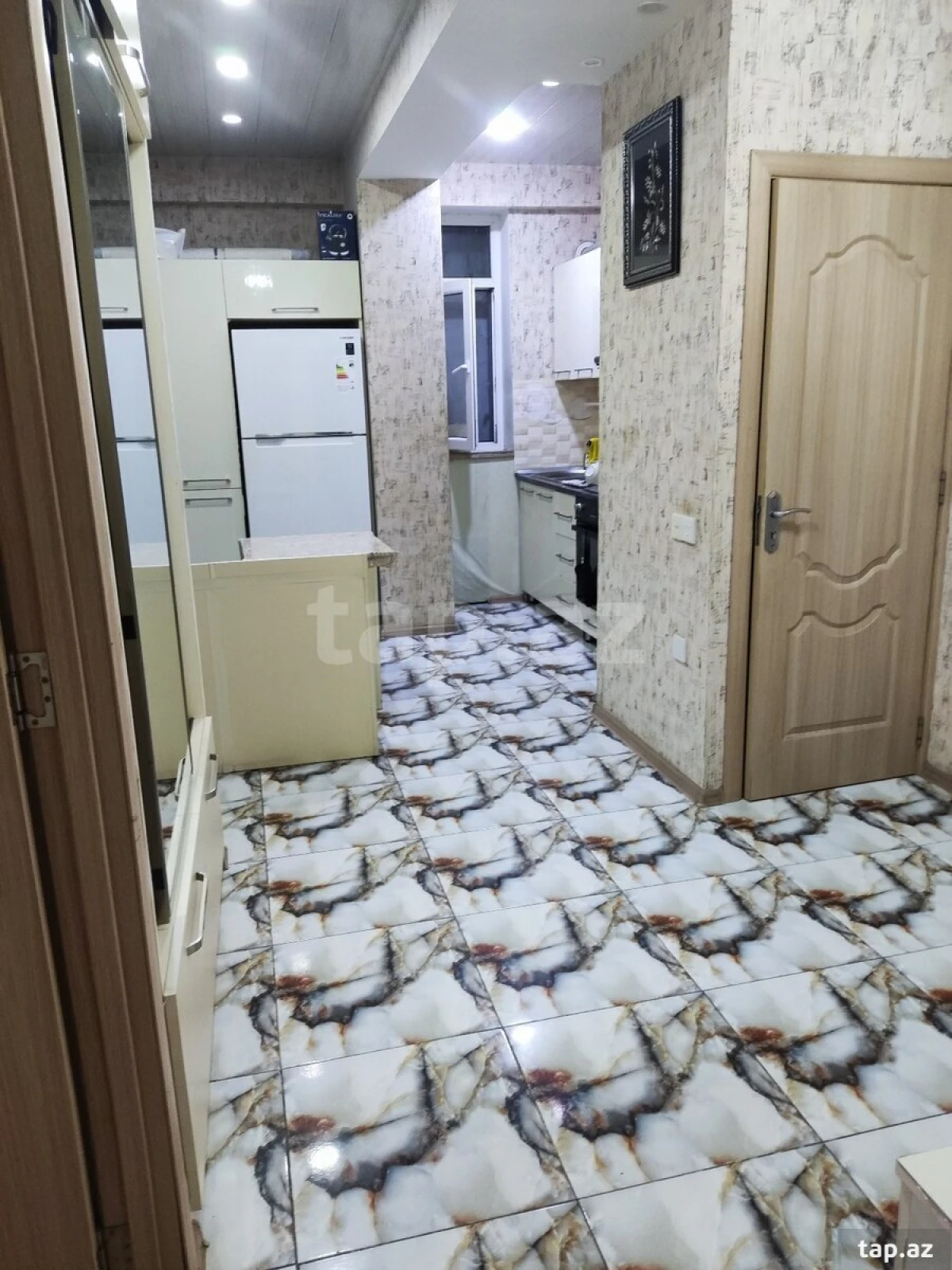 Kirayə verilir 3 otaqlı yeni tikili 85 m²