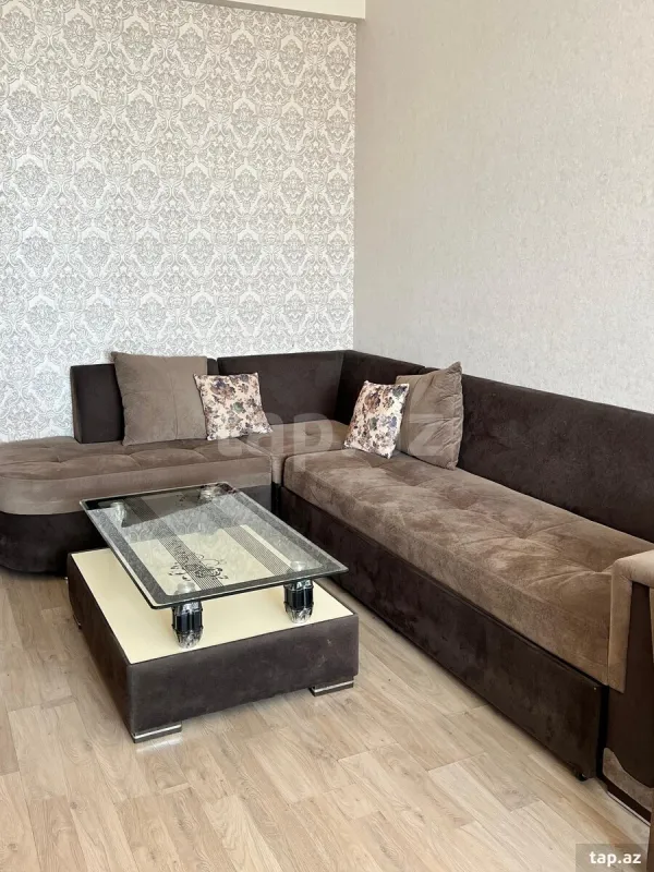 Kirayə verilir 3 otaqlı yeni tikili 85 m²