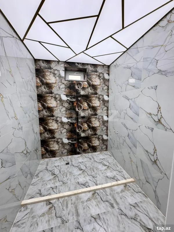 Satılır 5 otaqlı həyət evi