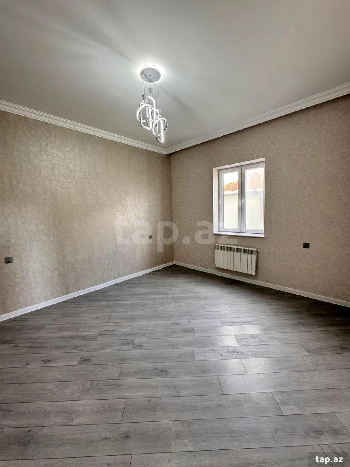 Satılır 5 otaqlı həyət evi