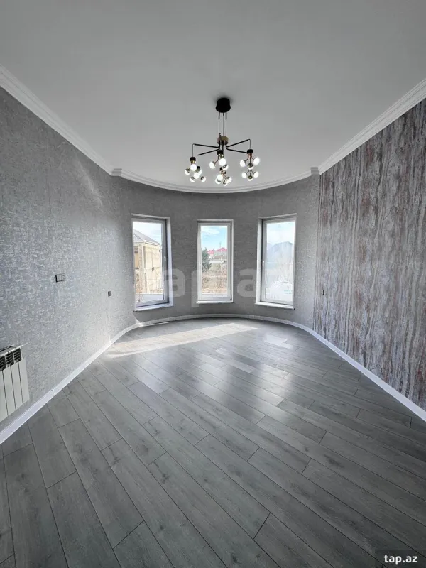 Satılır 5 otaqlı həyət evi