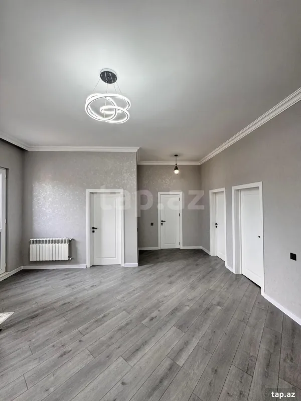 Satılır 5 otaqlı həyət evi