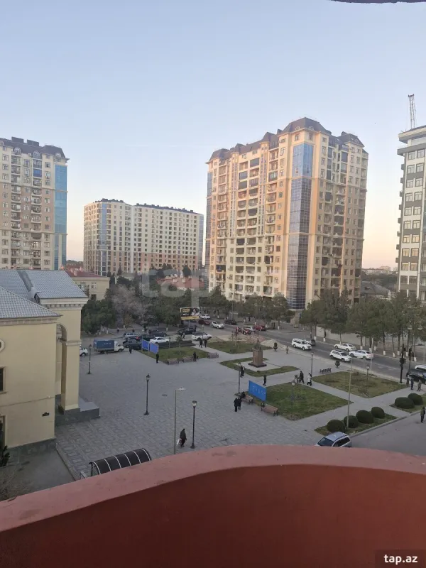 Satılır 3 otaqlı yeni tikili 122 m²
