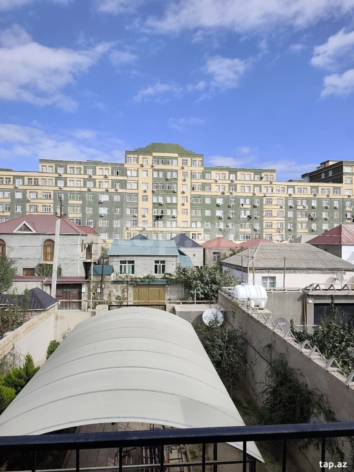 Satılır 4 otaqlı həyət evi