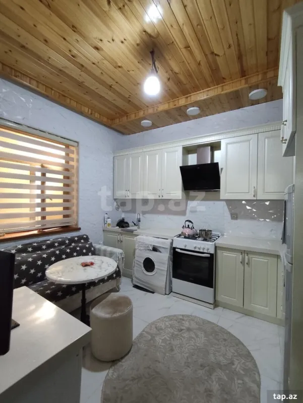 Satılır 4 otaqlı həyət evi