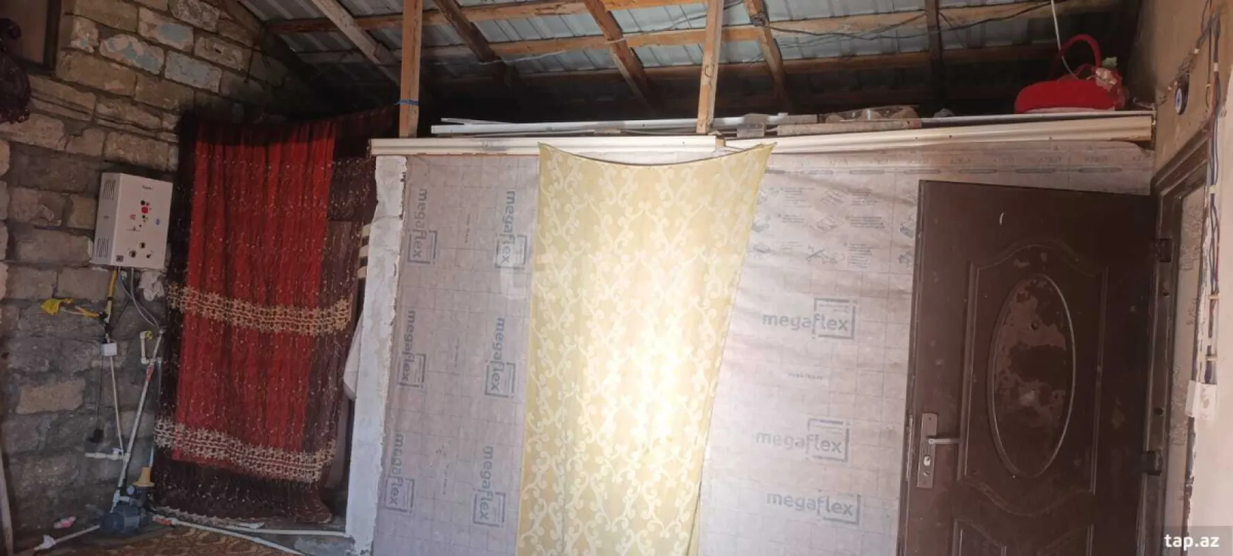 Satılır 4 otaqlı həyət evi