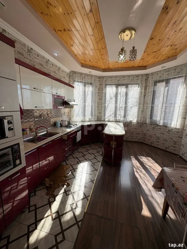 Kirayə verilir 4 otaqlı həyət evi