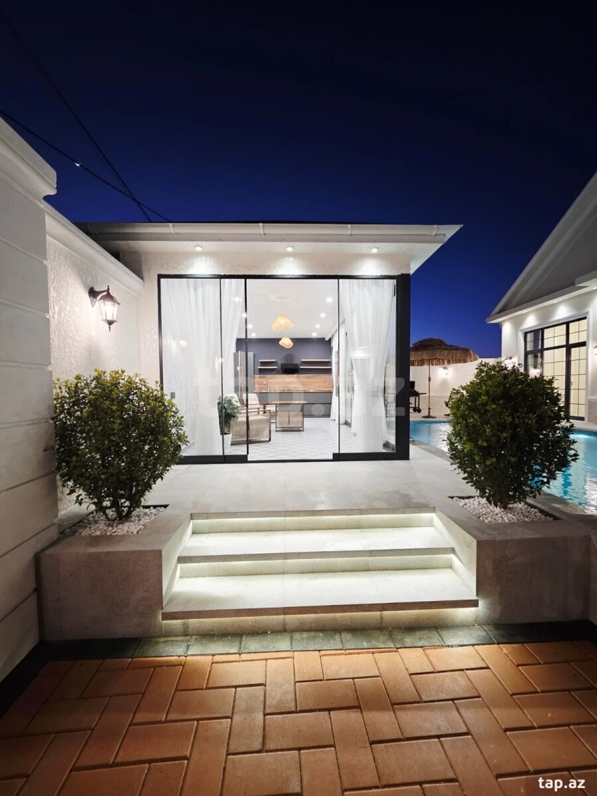 Satılır 4 otaqlı həyət evi