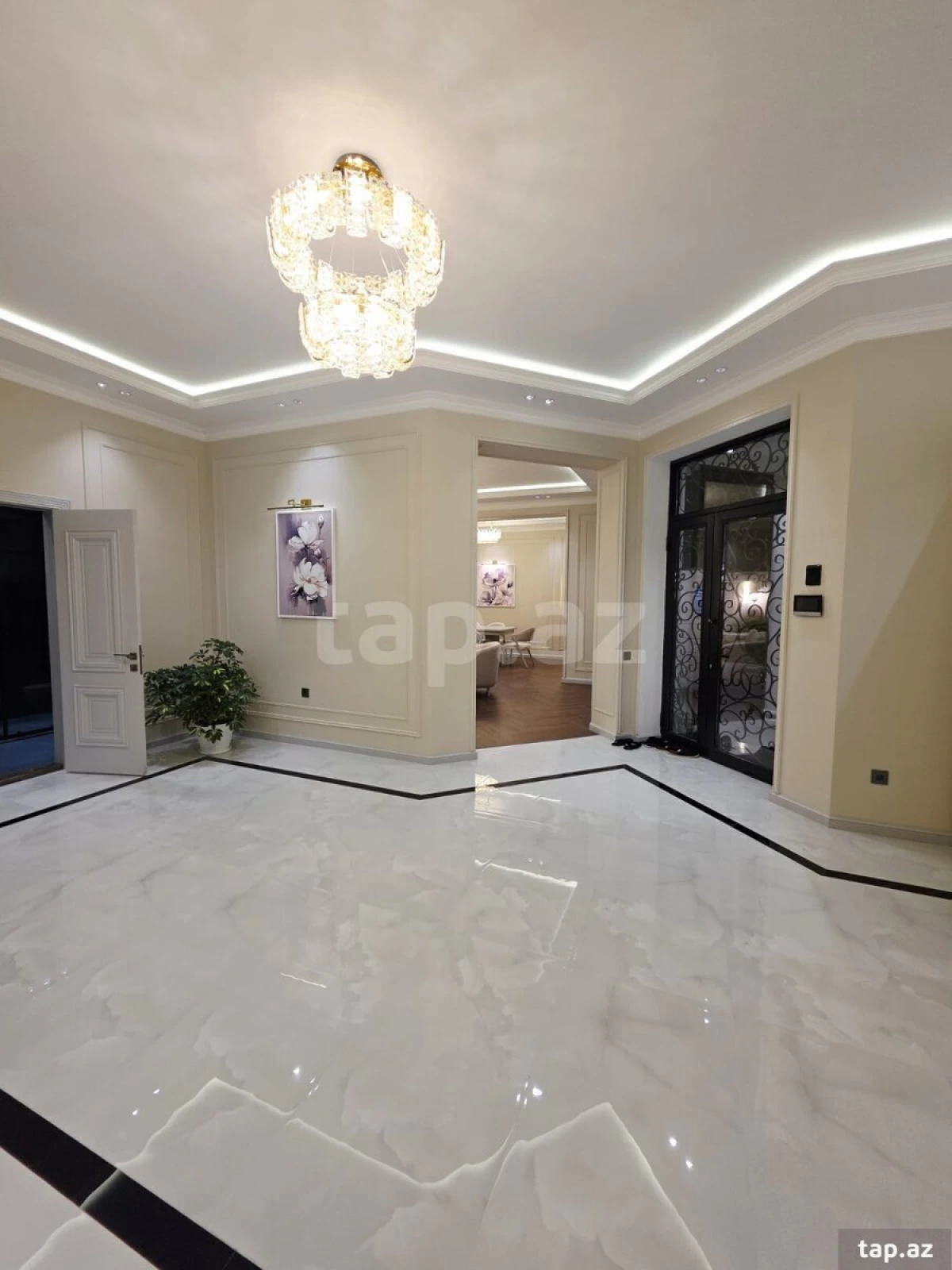 Satılır 4 otaqlı həyət evi