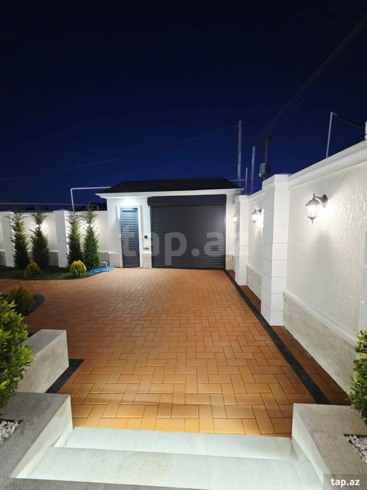 Satılır 4 otaqlı həyət evi