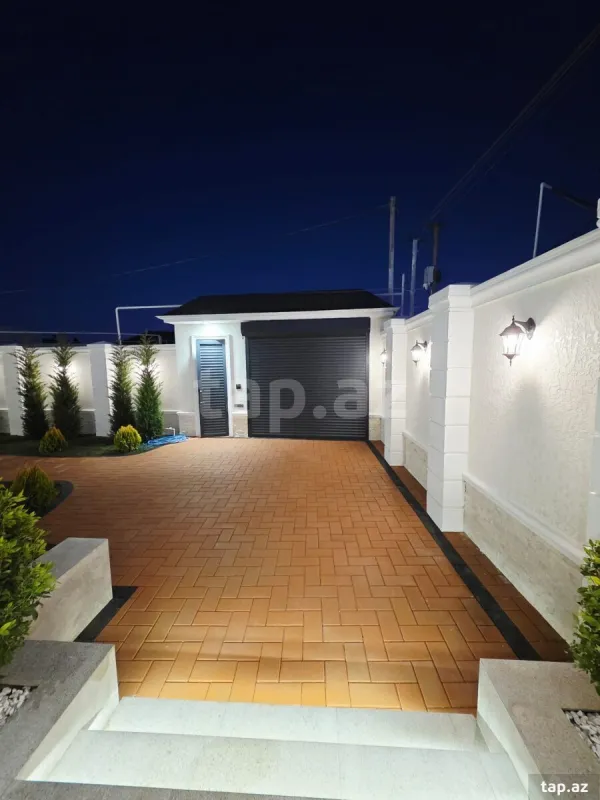 Satılır 4 otaqlı həyət evi