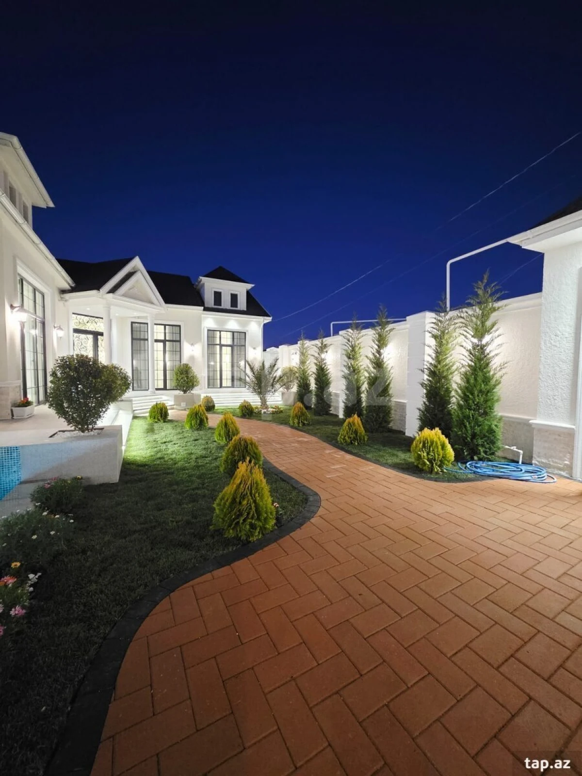 Satılır 4 otaqlı həyət evi
