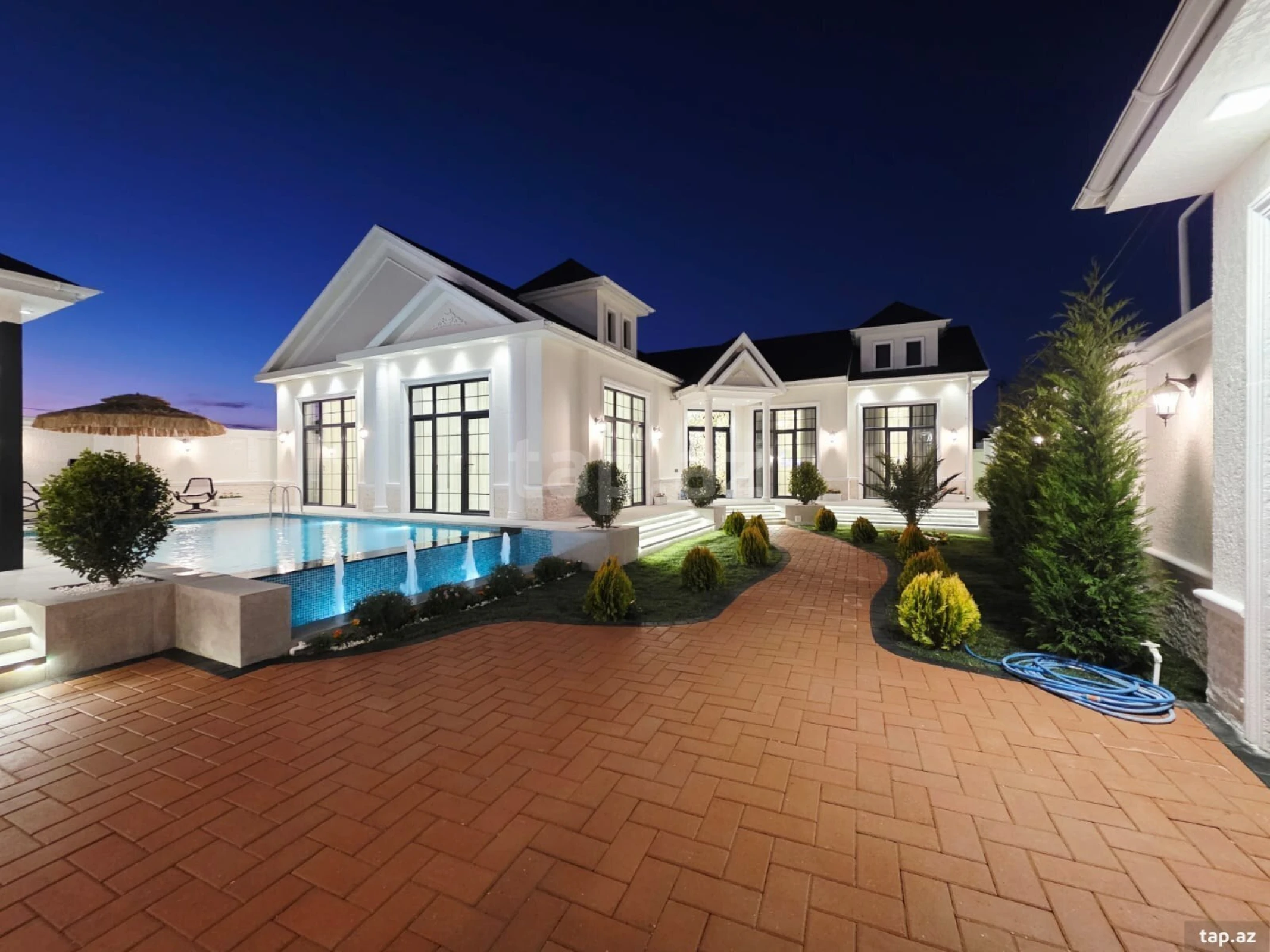 Satılır 4 otaqlı həyət evi