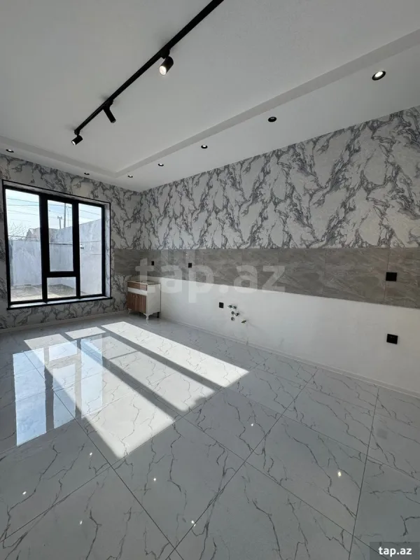 Satılır 5 otaqlı həyət evi