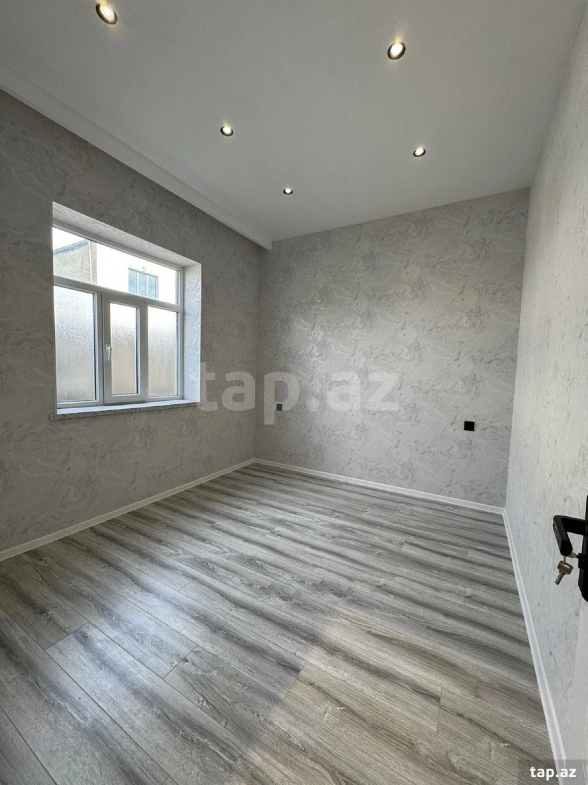 Satılır 5 otaqlı həyət evi