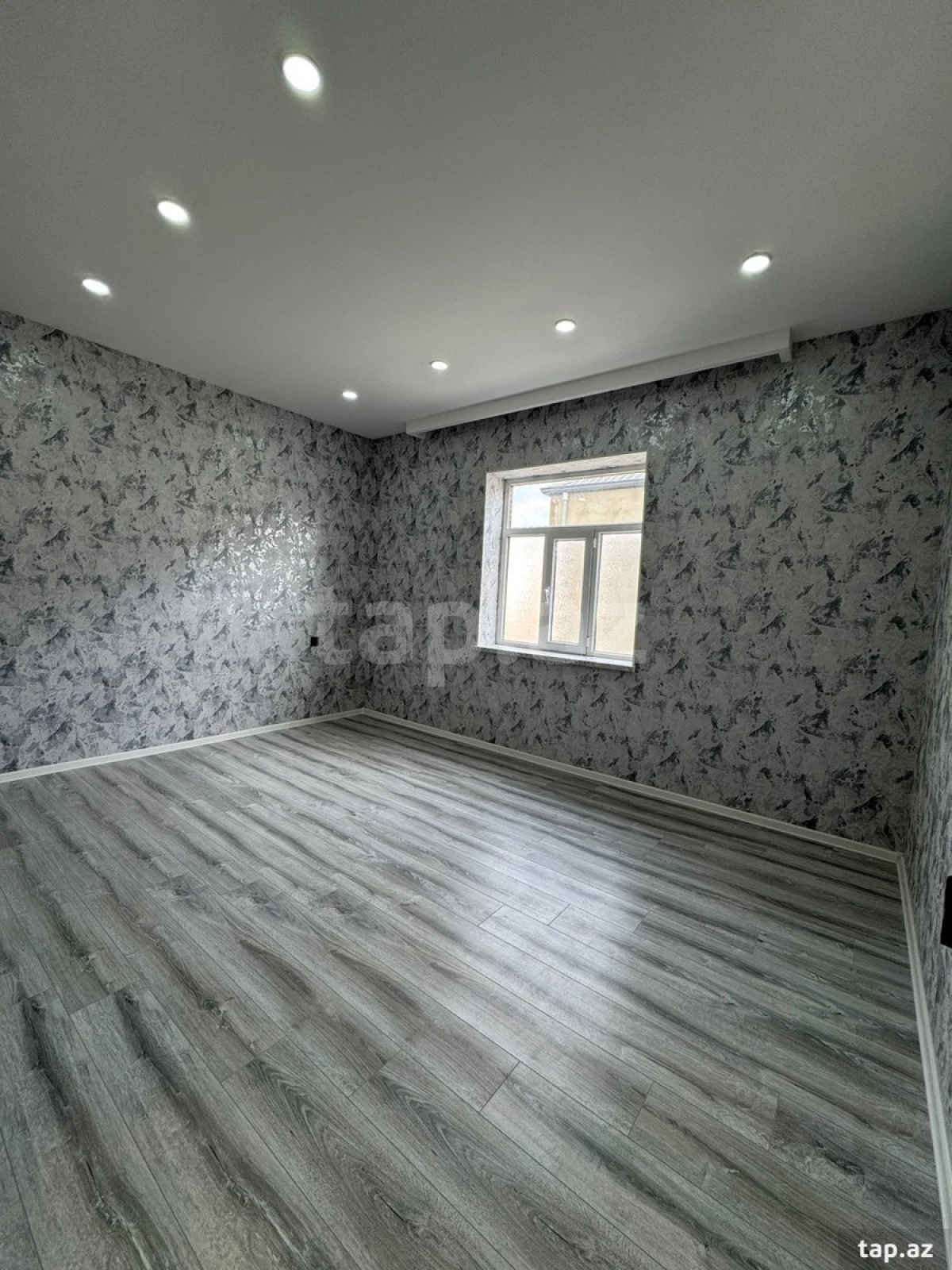 Satılır 5 otaqlı həyət evi